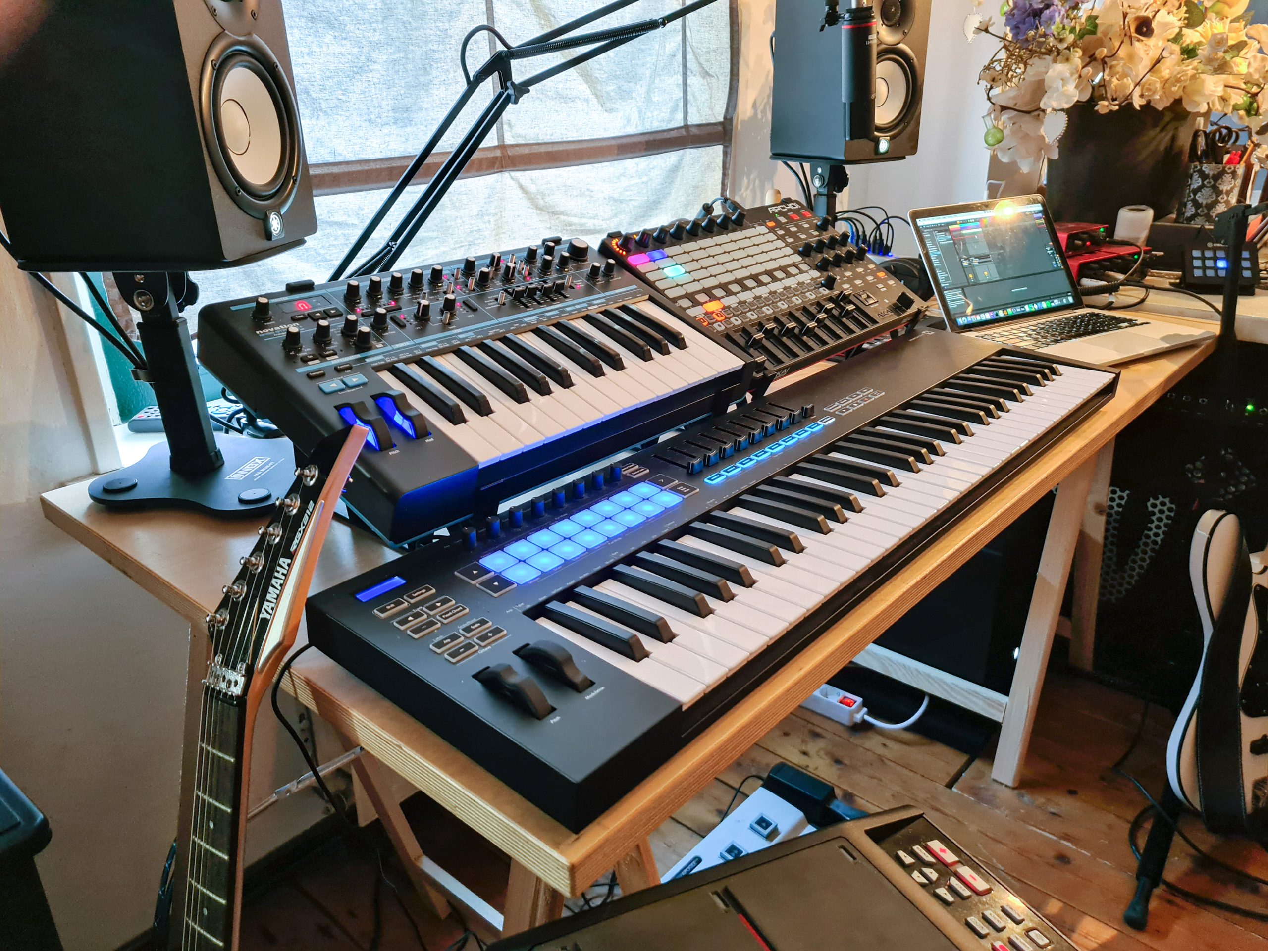 novation bassstation stand st3nD homestudio scaled