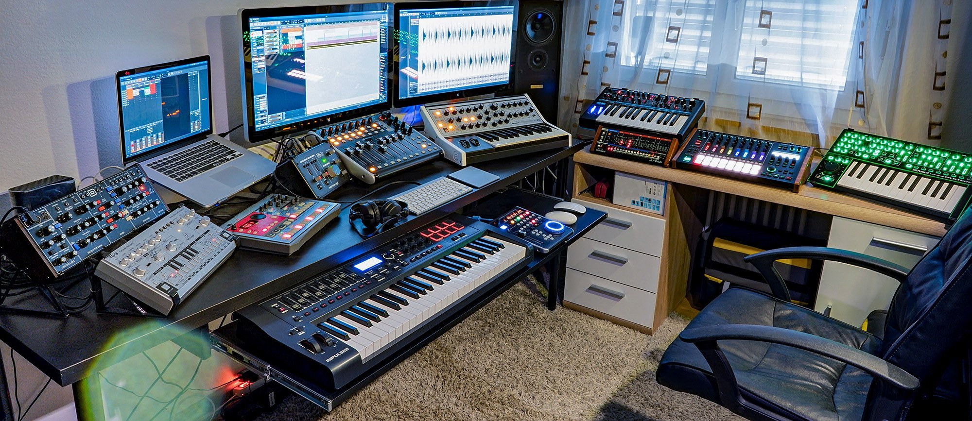 studio desktop stand st3nd roland behringer ssl